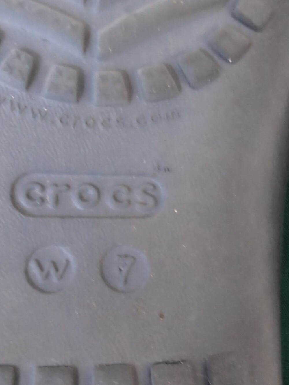 CROCS Navy Blue Clog Sole Detail - Picture 3 of 3